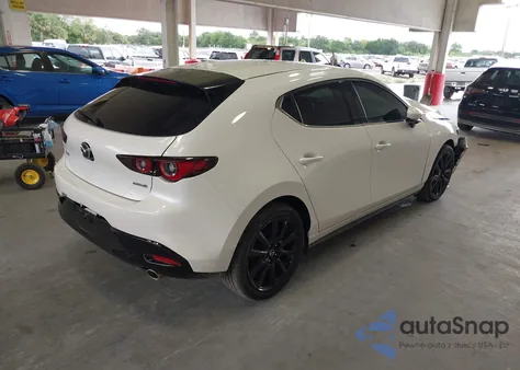 2023 Mazda Mazda3 2.5 S Premium z USA, uszkodzony, nr VIN JM1BPAMM4P1618627